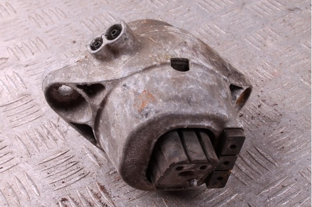 Подушка мотора правая 22965574 GM