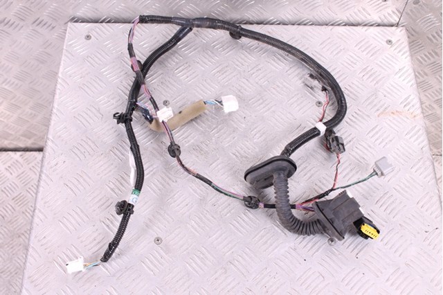 Жгут проводов задней двери 241264GA0A NISSAN