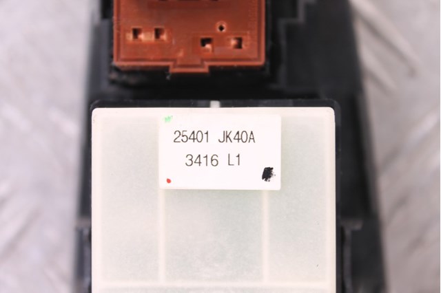 25401JK40A NISSAN Кнопочный блок управления стеклоподъемником передний левый купить в Павлоград
