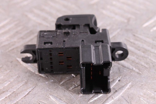 25411ED03A NISSAN Кнопка стеклоподъемника передняя купить в Павлоград
