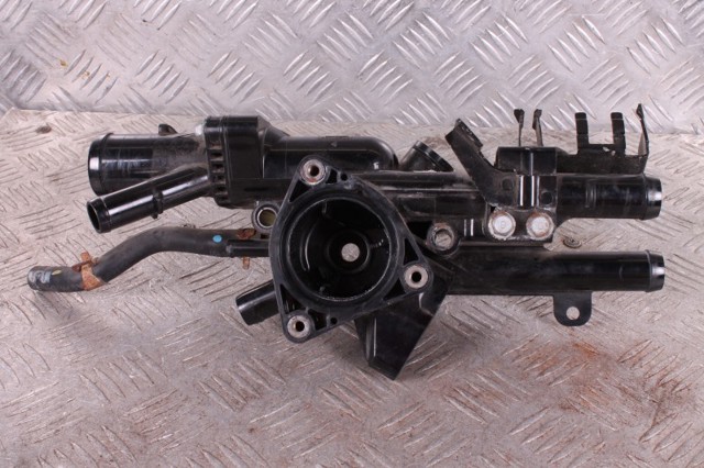 HYUNDAI 256202GGA0 Корпус термостата в наличии Черкассы