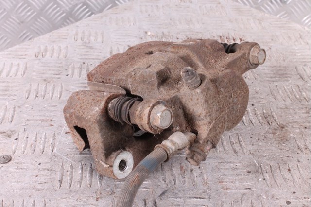 26692FG000 SUBARU Суппорт задний правый купить в Ирпень