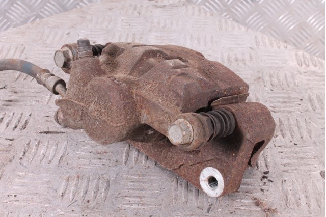 SUBARU 26692FG000 Суппорт задний правый в наличии Кривой Рог