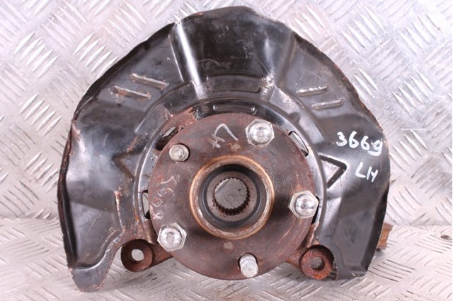 SUBARU 28373AG01A Передняя ступица в наличии Черкассы