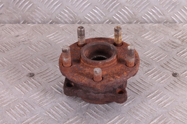 Ступица колеса передняя 28373FG000 SUBARU