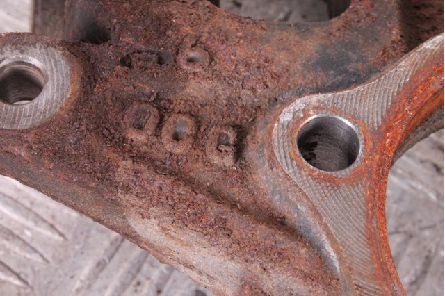 SUBARU 28411FG051 Цапфа задняя левая в наличии Запорожье