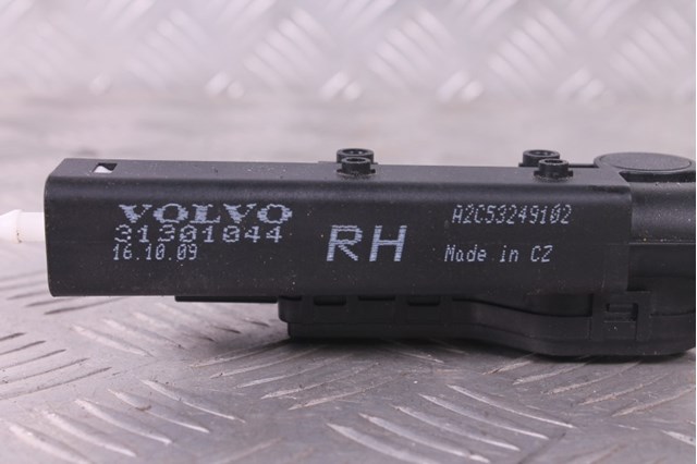 31301044 VOLVO Форсунка омывателя фары передней правой купить в Павлоград