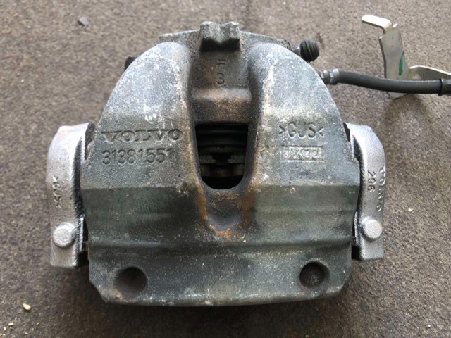VOLVO 31381551 Суппорт тормозной передний правый в наличии Тернополь