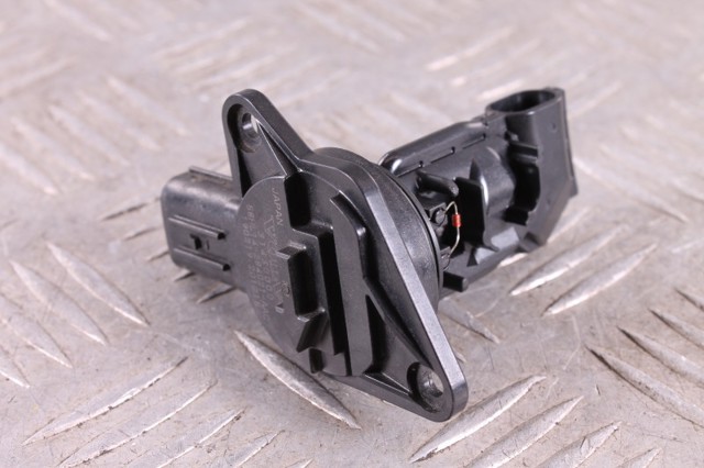 Датчик расхода воздуха Volvo S60 3