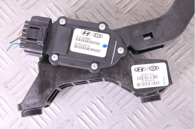 327003Q110 HYUNDAI Педаль газа (акселератора) купить в Сумы