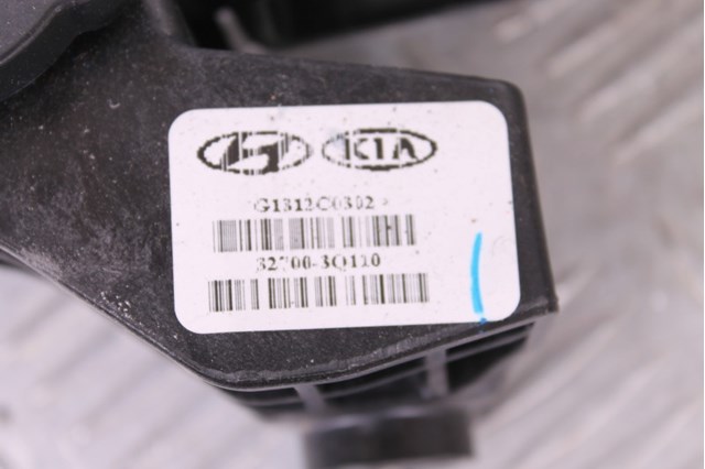 327003Q110 Педаль газа (акселератора) купить Львов