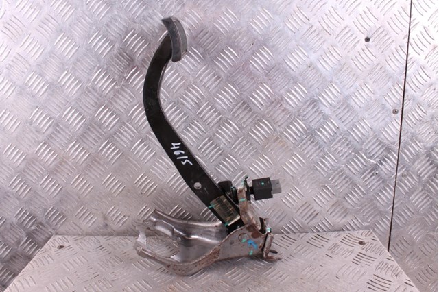 Педаль тормоза 328004C200 HYUNDAI