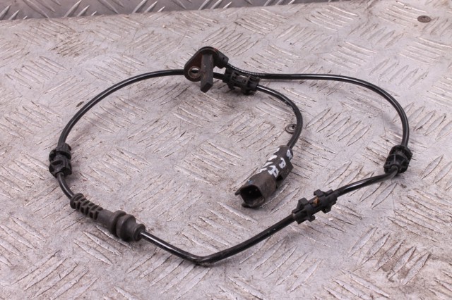 Датчик АБС (ABS) задний 39002173 GM