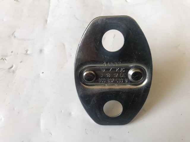 Фиксатор/петля (зацеп) замка двери задней 3C0837033B VAG