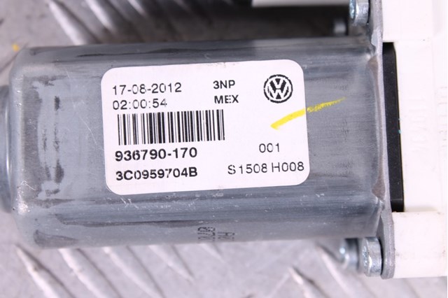 Мотор стеклоподъемника двери передней, правой 3C0959704B VAG