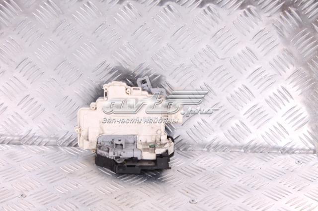 Замок задней правой двери  3C4839016A VAG