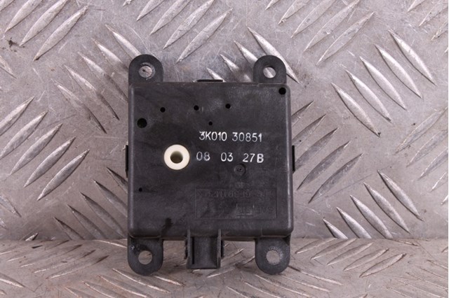 NISSAN 3K01030851 в наличии Ровно