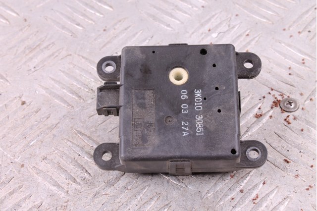 3K01030851 NISSAN купить в Житомир