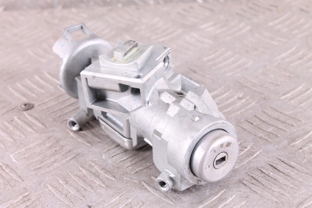 Замок зажигания 3M513F880AC FORD