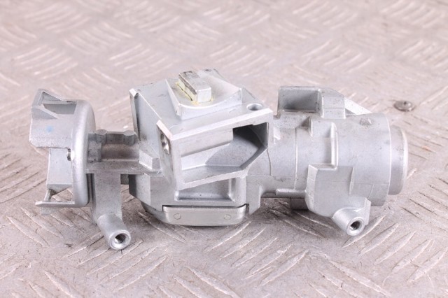 3M513F880AC FORD Замок зажигания купить в Николаев