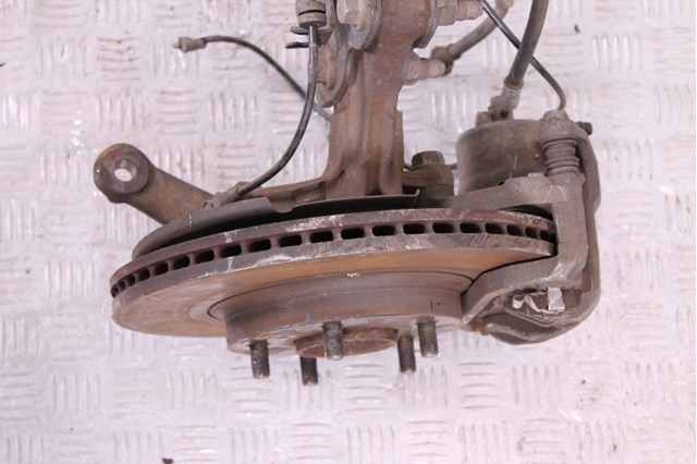 NISSAN 400148J000 Цапфа передняя правая в наличии Украина