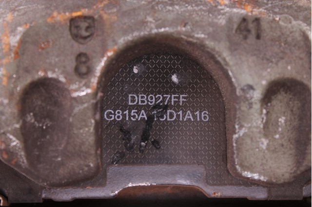 NISSAN 400148J000 Цапфа передняя правая в наличии Полтава