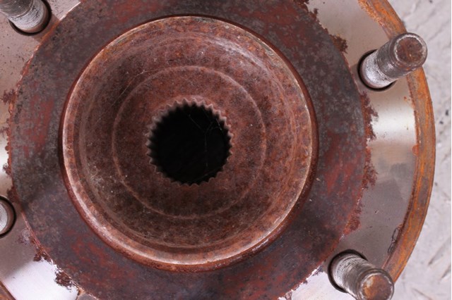 Колеса и ступицы 402027S000 NISSAN