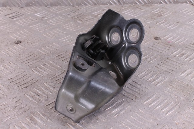 Кронштейн крыла заднего 41007492366 BMW