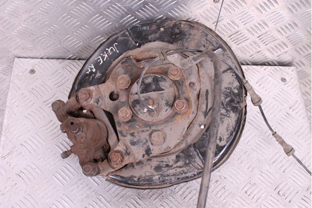 Ступица задняя (шпиндель) 43202EN11A NISSAN