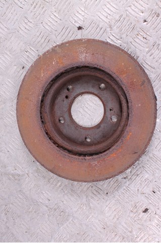 Тормозной диск левый передний 4615A069