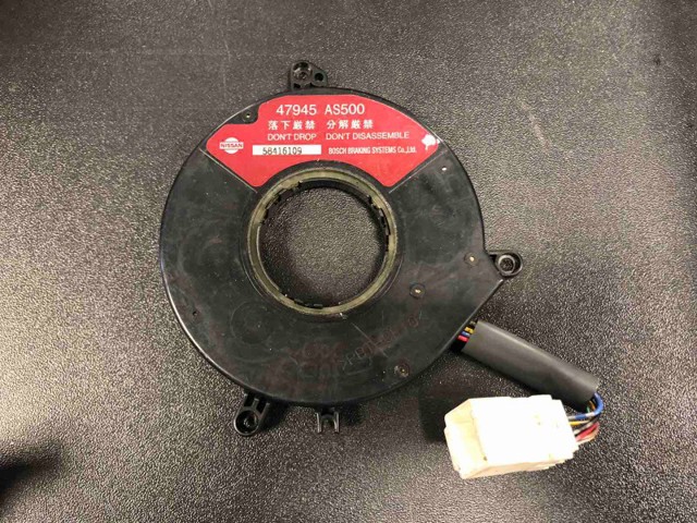 Датчик поворота руля 47945AS500 NISSAN