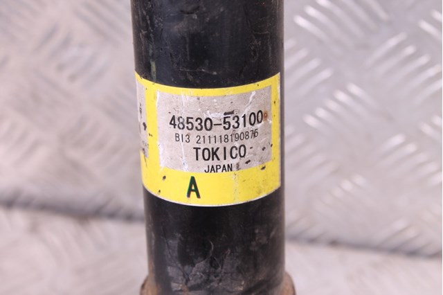 Задний правый амортизатор 4853053100 TOYOTA