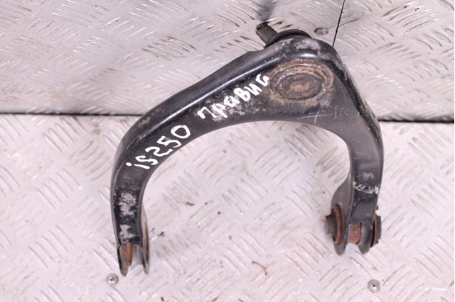 Рычаг передней подвески верхний, правый 4861059065 TOYOTA