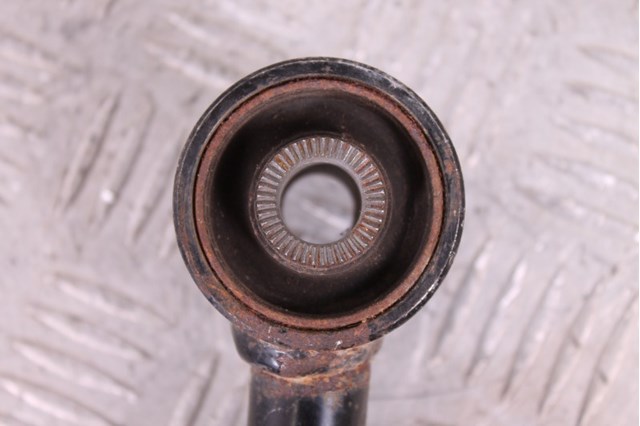 Поперечная тяга задней подвески 4877030090 TOYOTA
