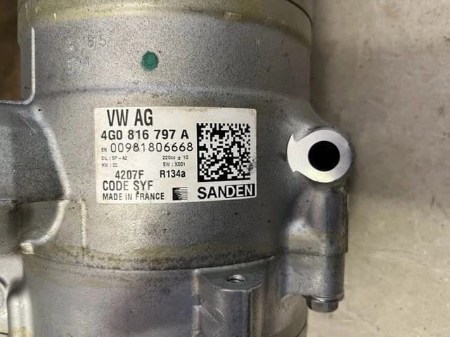 Компрессор климатической установки 4G0816797A VAG
