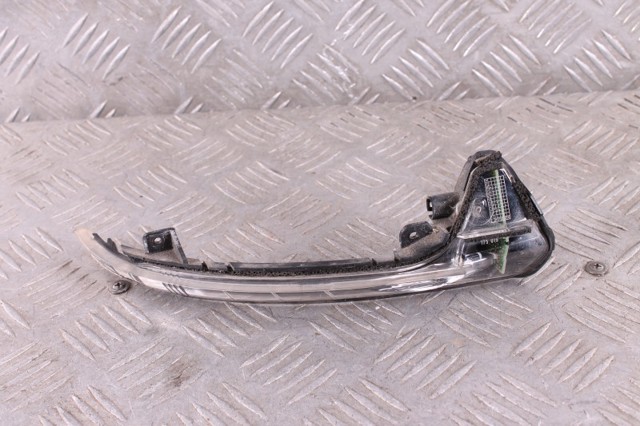 Поворотник правый 4G5949102 VAG