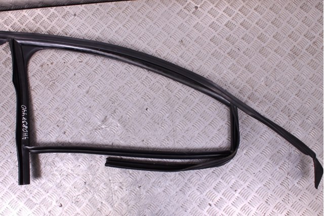4H0837440 VAG купить в Чернигов