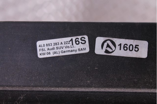 4L0853283A2ZZ Молдинг опускного стекла двери передней левой купить Житомир