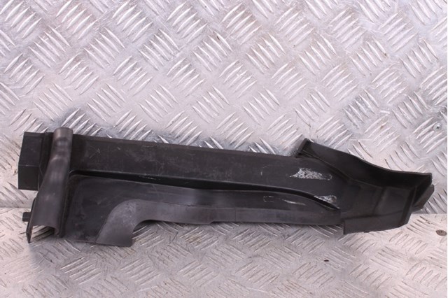 Уплотнитель под капот 4M0821170C VAG
