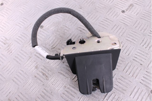 4M0827506B VAG Замок багажника купить в Чернигов