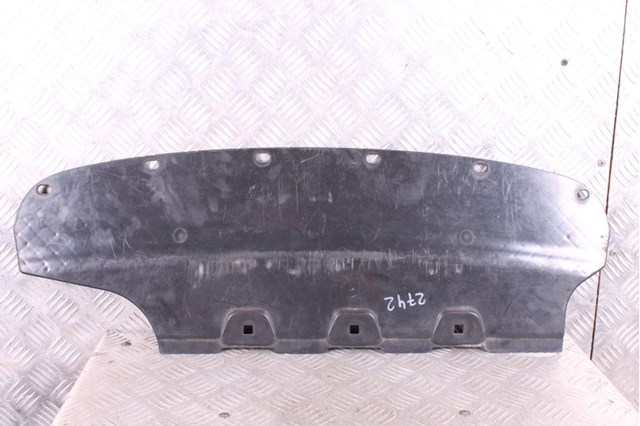 Направляющая заднего бампера 51127184765 BMW