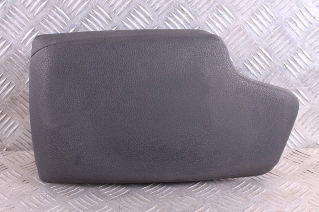 BMW 51169235431 Крышка подлокотника в наличии Ровно