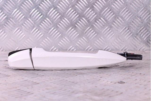 Ручка передней двери наружная, правая 51217348746 BMW