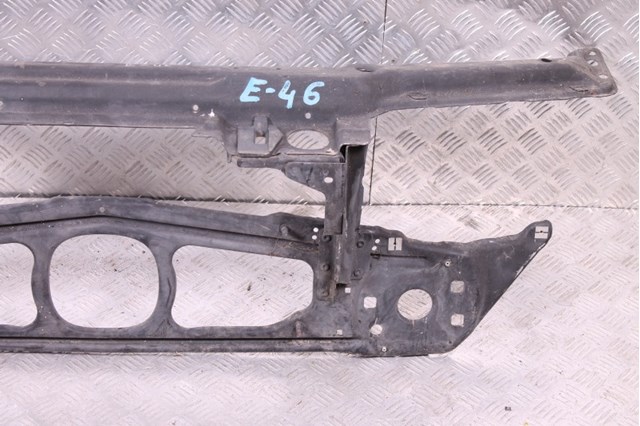 51717111691 BMW Рамка радиатора купить в Ровно