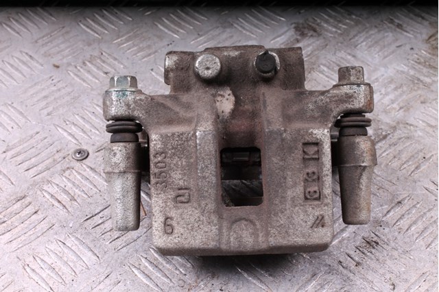 Суппорт тормозной передний правый 5191238AA CHRYSLER