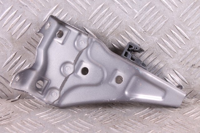 5210260260 TOYOTA Кронштейн бампера переднего правый купить в Хмельницкий