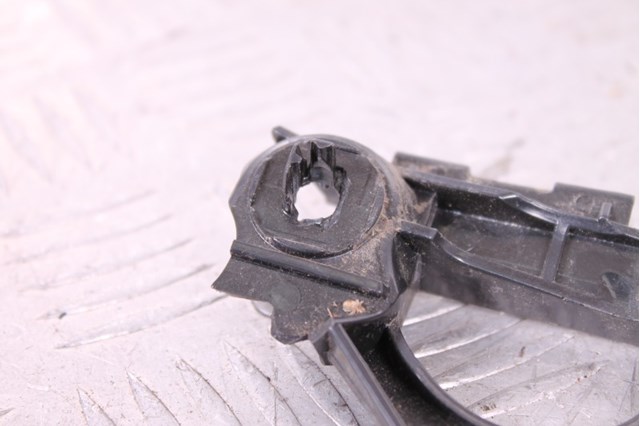 TOYOTA 5215542011 Кронштейн бампера заднего внешний правый в наличии Черновцы