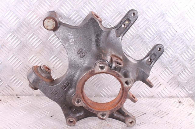 HYUNDAI 527202W100 Цапфа задняя правая в наличии Ужгород
