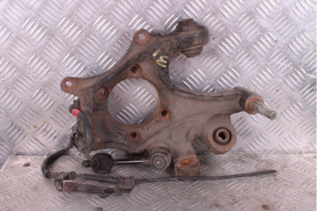 Цапфа поворотного кулака 527202W600 HYUNDAI