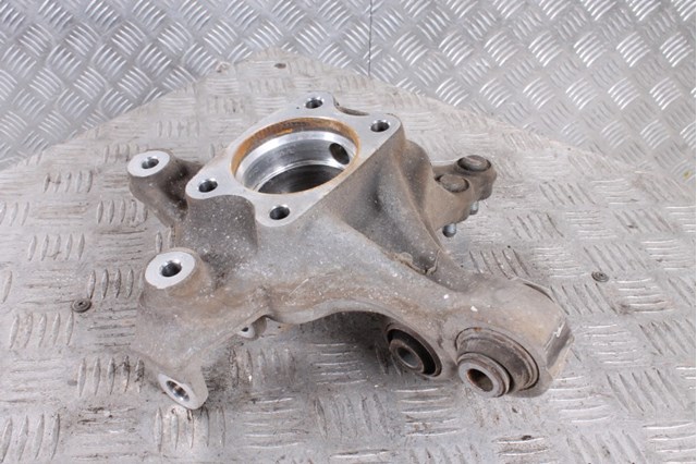 527203Q010 HYUNDAI Цапфа (поворотный кулак) задний правый купить в Полтава